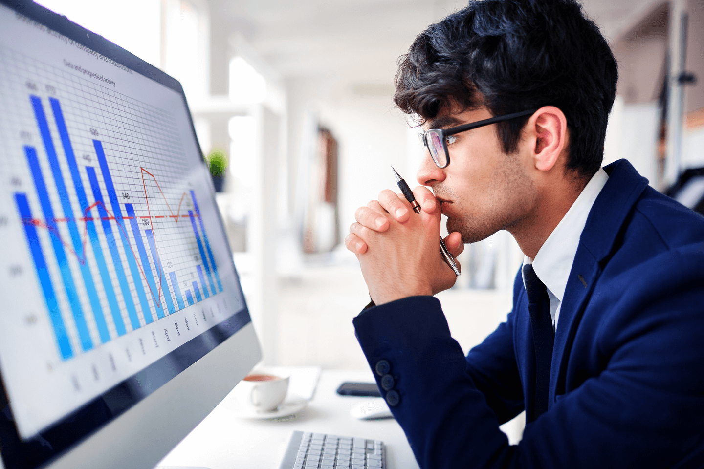 valuation com Selic alta impacto juros taxa de desconto empresa brasileira